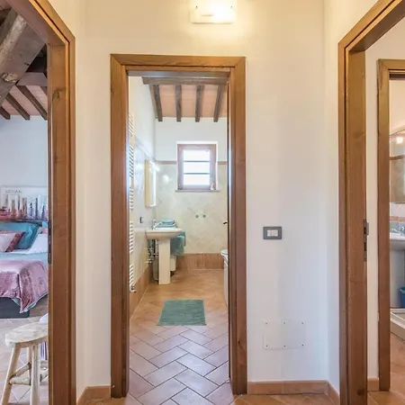 2 Bedroom Pet Friendly In Apartment *