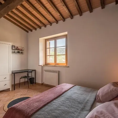 Apartment 2 Bedroom Pet Friendly In Castelmuzio