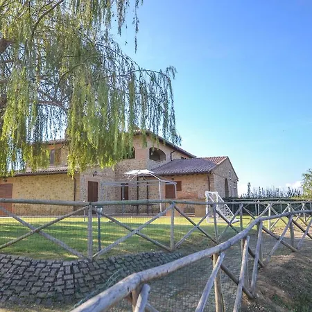 2 Bedroom Pet Friendly In Apartment Castelmuzio