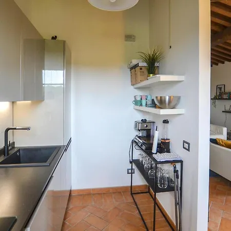 2 Bedroom Pet Friendly In Apartment *